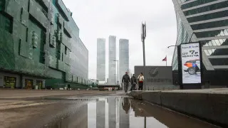 Большинство работодателей в России до конца года не планируют расширять штаты из‑за снижения спроса на продукцию и услуги, а дефицит кадров уменьшается за счёт перехода к точечной политике найма и распространению неполной занятости.