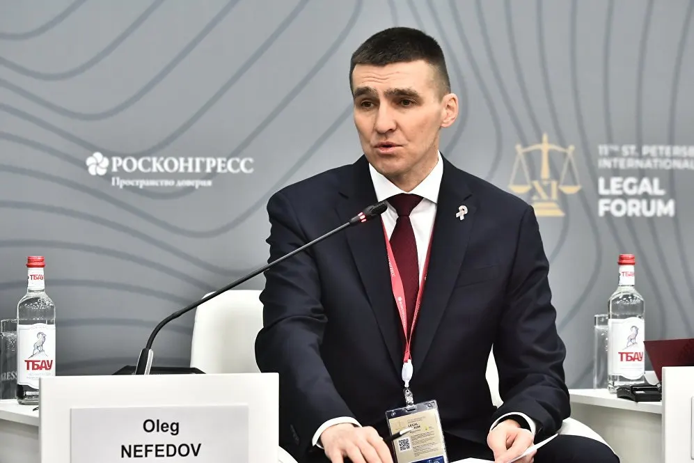 Высшая квалификационная коллегия судей 26 мая рассмотрит рекомендацию судьи Верховного Суда Олега Нефедова на должность заместителя председателя Верховного Суда — руководителя коллегии по гражданским делам. Нефедов известен решениями о признании экстремистскими «движения ЛГБТ» и «Международного движения сатанизма» и признании ФБК экстремистской организацией.
