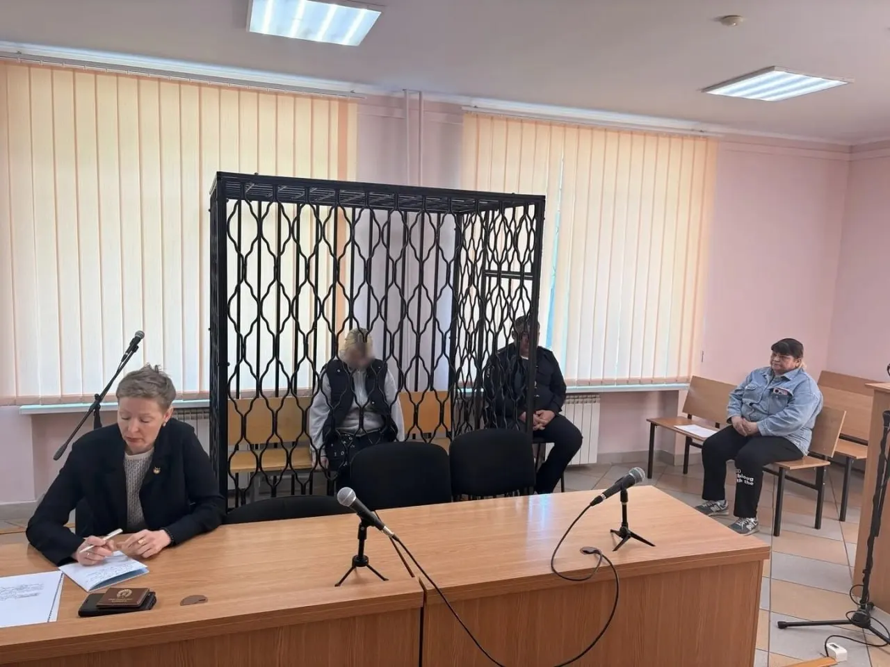 Ночью 17 мая женщина поссорилась с родственником, ранения оказались смертельными. Подозреваемая задержана и помещена в СИЗО.
