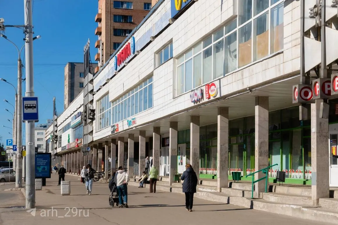 Днём в Поморье ожидается преимущественно тёплая погода: +8…+13°, локально до +18°. Ветер западный 2–7 м/с, отдельные порывы до 12 м/с. Местами возможны кратковременные осадки.