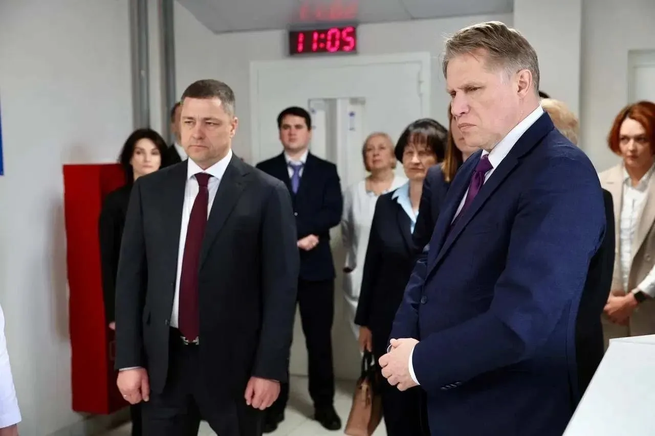 Глава Минздрава осмотрел больницу в Гдовском районе и планирует посетить медучреждения Пскова и Псковского района. В регионе отмечают ряд проблем в здравоохранении, о которых стоит напомнить.
