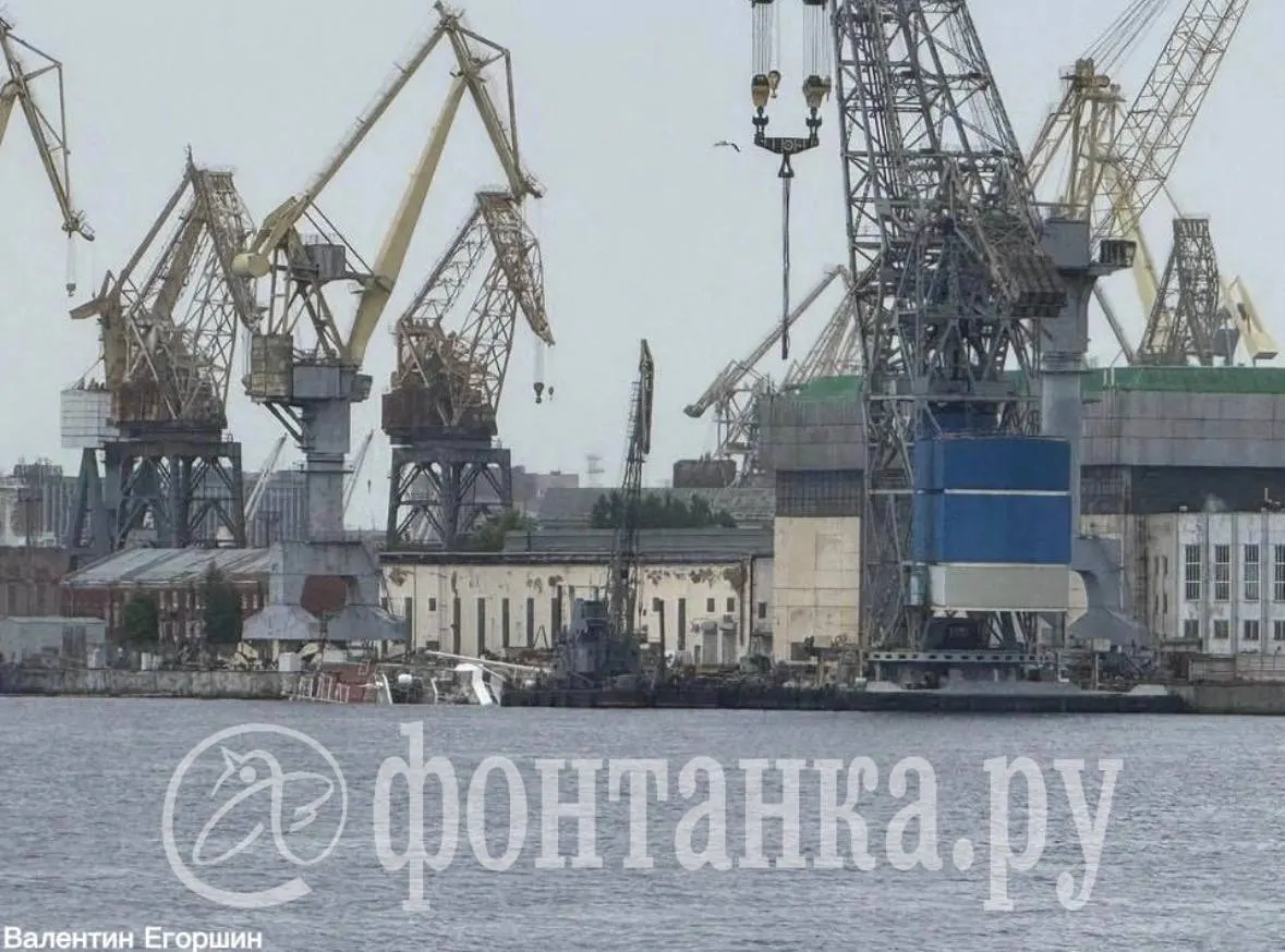 Ярославский судостроительный завод планирует вместе со специалистами «Балтспецфлота» поднять буксир к концу мая. Судно частично затонуло после сильного крена в августе 2025 года.