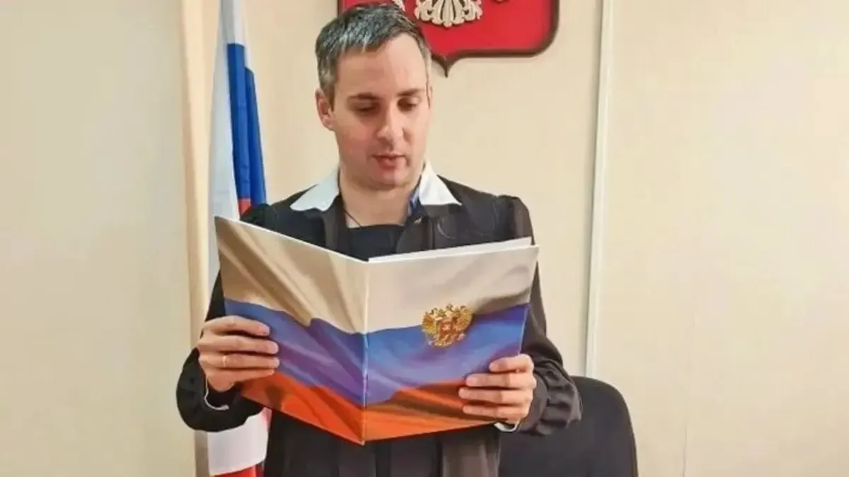 В нескольких регионах граждане успешно оспорили спорные решения чиновников и частных лиц: в Иркутске вернули стадион, в Ленобласти добились бесплатного проезда, в Ивановской области дом признали неаварийным.