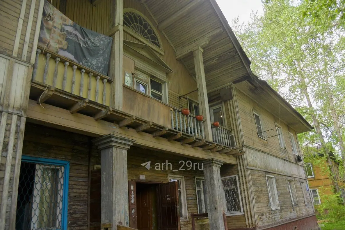 В рамках КРТ на участке площадью 1,3 га планируется снос квартала на улице Гагарина. Застройщик обязан расселить семь деревянных домов 1953–1954 годов постройки.