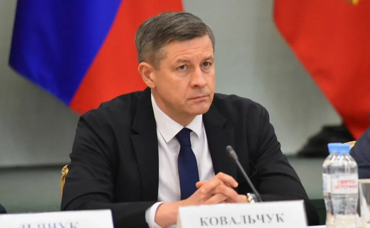 Врио губернатора Егор Ковальчук подписал указ об отставке регионального правительства. Новый состав кабинета пока не назначен.