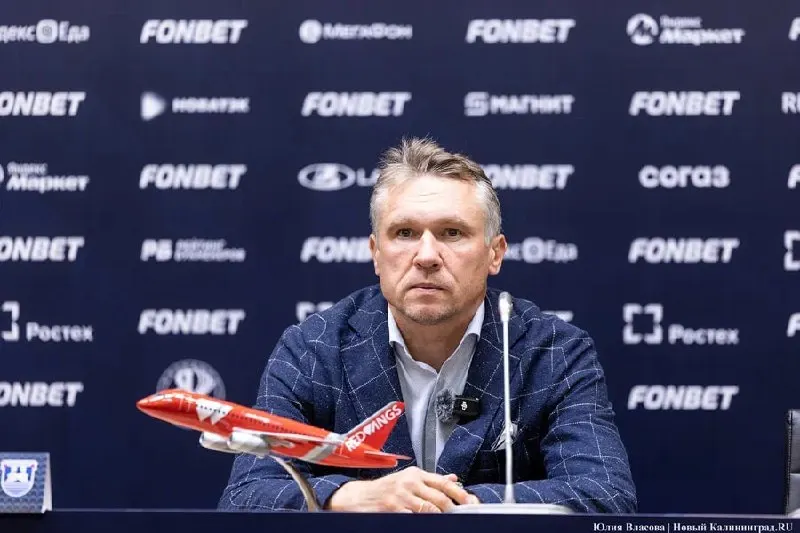 Главный тренер калининградской «Балтики» Андрей Талалаев получил премию «Серебряная лань» как лучший тренер 2025 года; он поблагодарил команду, клуб и болельщиков.