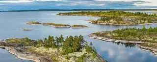 Коллектив нацпарка обратился к министру природных ресурсов с просьбой проверить руководство: работникам задерживают зарплаты, не хватает оборудования и ухудшилось патрулирование территории.