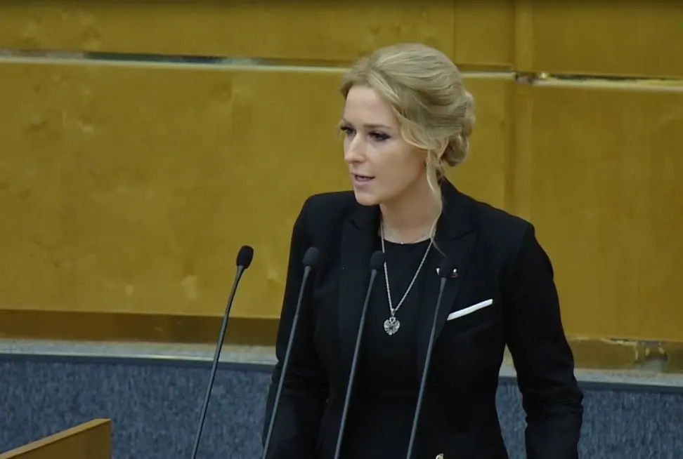 Госдума утвердила Яну Лантратову на пост уполномоченного по правам человека; в публикации также была размещена фраза «Если связь пропадет, мы останемся здесь».