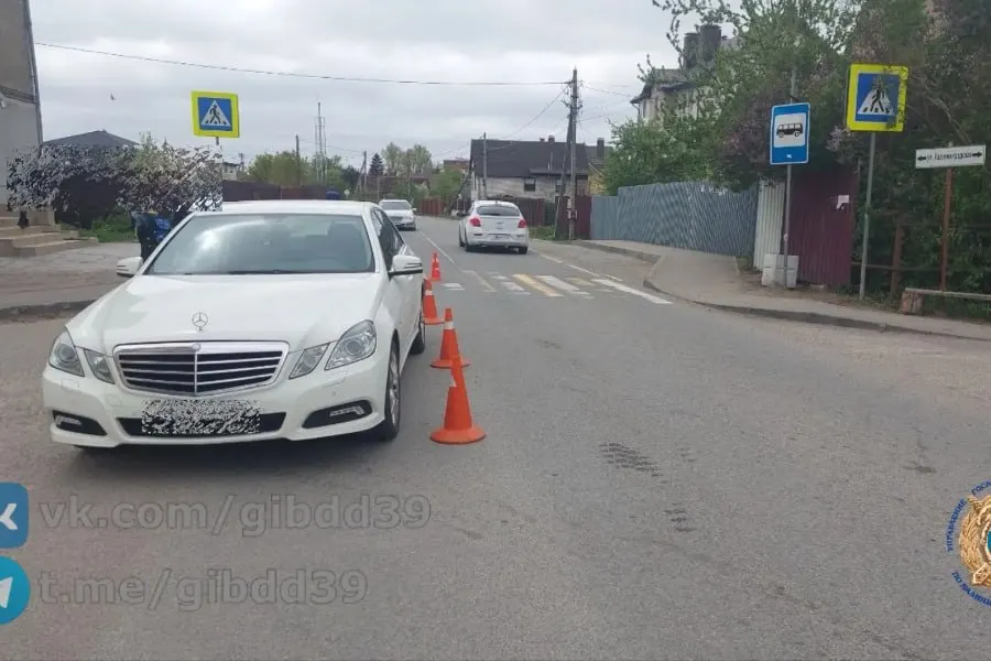 Днём 7 мая в посёлке Малое Исаково автомобиль сбил семилетнюю девочку на нерегулируемом пешеходном переходе. Ребёнка госпитализировали, обстоятельства ДТП выясняют сотрудники ГИБДД.