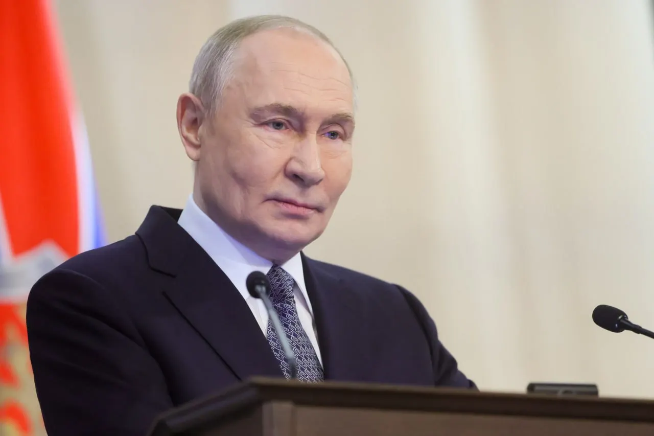 Президент России посетит Казахстан 27–29 мая по приглашению президента Касым-Жомарта Токаева. В ходе переговоров планируется обсудить укрепление стратегического партнёрства и союзнических отношений.