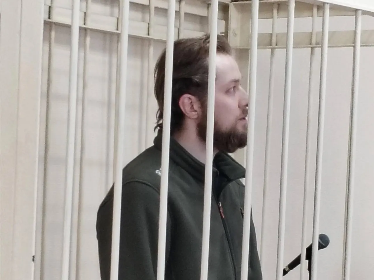 Прокурор Архангельской области и НАО потребовал заменить формулировку увольнения с «в связи с добровольным сложением полномочий» на «в связи с утратой доверия». Решение зафиксировал Октябрьский районный суд Архангельска.