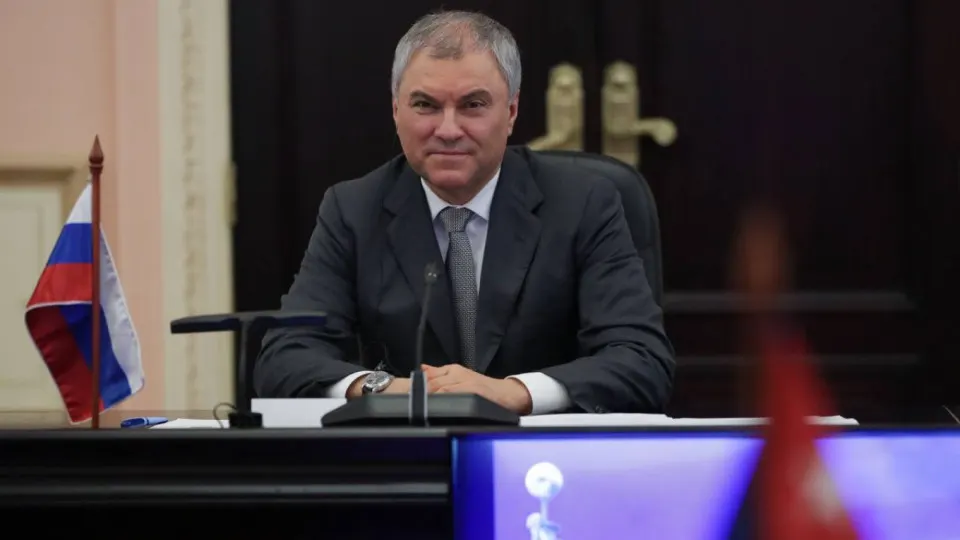 Спикер Госдумы заявил, что использование западного оружия и спутниковых технологий против гражданских объектов может заставить Россию ответить «оружием, которое не оставит следа». Он поручил подготовить обращение к парламентам других стран.
