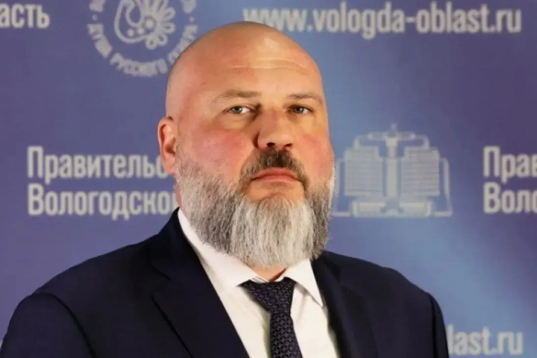 Иван Иноземцев задержан и допрошен в рамках расследования «похоронного дела». Следствие началось в феврале 2026 года после арестов бывших руководителей муниципальных предприятий ритуальной сферы.