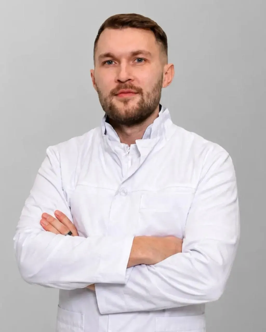 Инна Остапчук ушла с должности из‑за переезда. Исполняющим обязанности главврача Гурьевской ЦРБ стал Егор Шульгин — ранее он работал заместителем руководителя больницы.