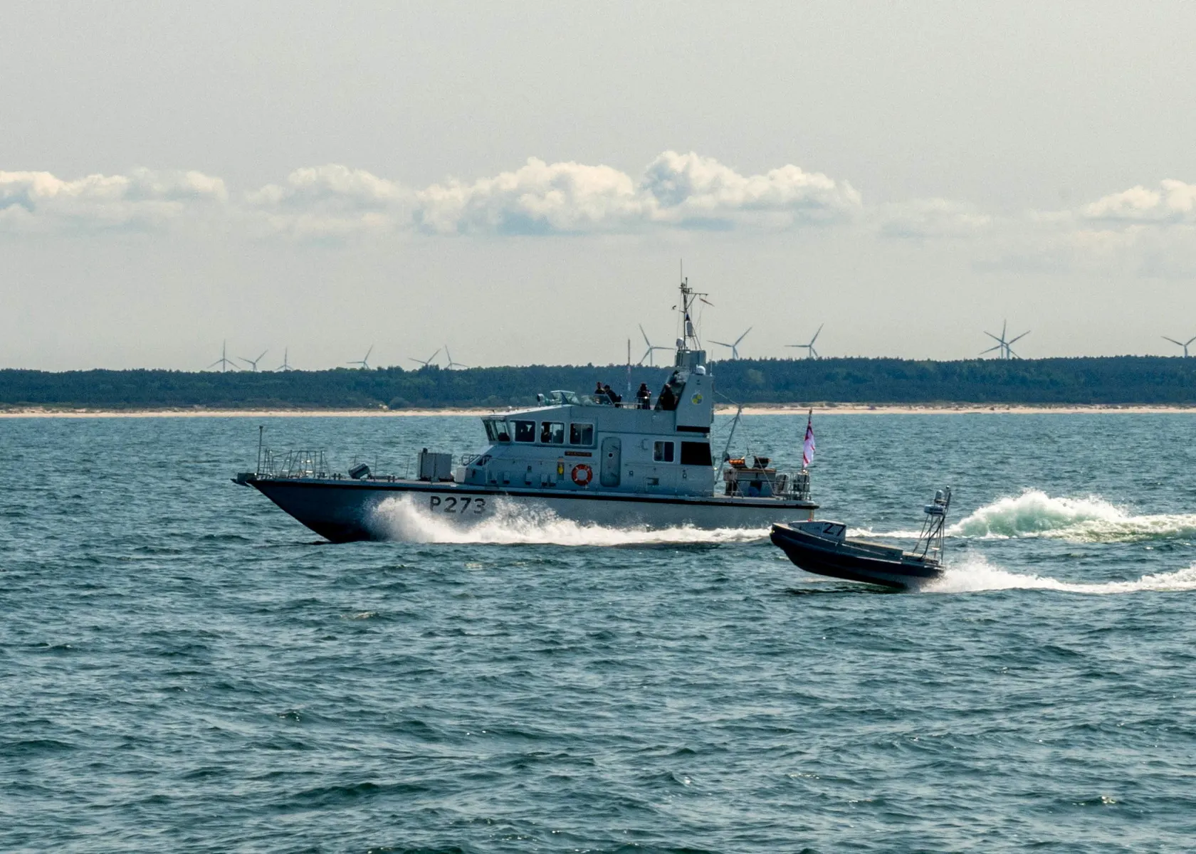Альянс проводит масштабные манёвры в Балтийском регионе — военно-морские BALTOPS и готовящиеся воздушные учения Ramstein Flag затрагивают акваторию и воздушное пространство вблизи Калининградской области и соседних стран.