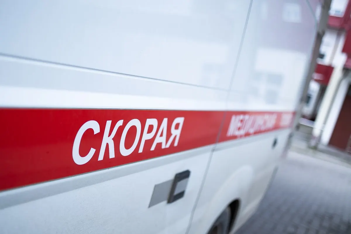 Сообщение в экстренные службы поступило в 10:53. Родственники вытащили ребёнка из воды, прибывшие медики констатировали её смерть.