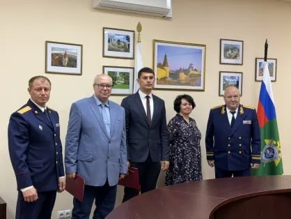 С 2026 года профильные кадетские классы откроются на базе школы №5 в Великих Луках и в Центре образования Опочки; ранее такой класс анонсировали в Псковском гуманитарном лицее.