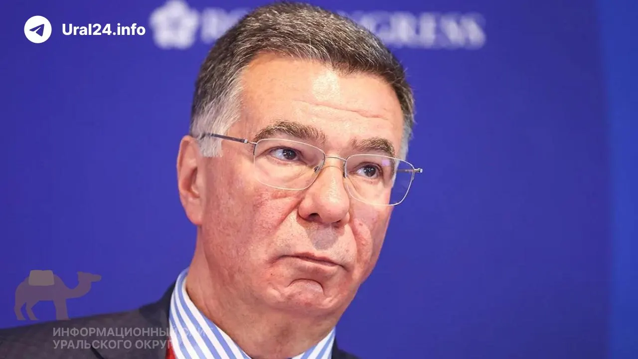 В нескольких регионах установлены ограничения отпуска бензина — от запрета продажи в канистры до лимитов в 20–150 литров в одни руки. Власти объясняют ситуацию ремонтом и проблемами в нефтяной инфраструктуре.