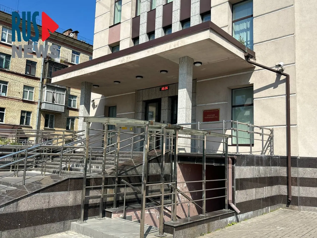 В Невском районном суде допрошен мужчина, который обратился в полицию после просмотра эпизода мультсериала; создателю вменяют призывы против безопасности государства и нарушения обязанностей «иноагента».