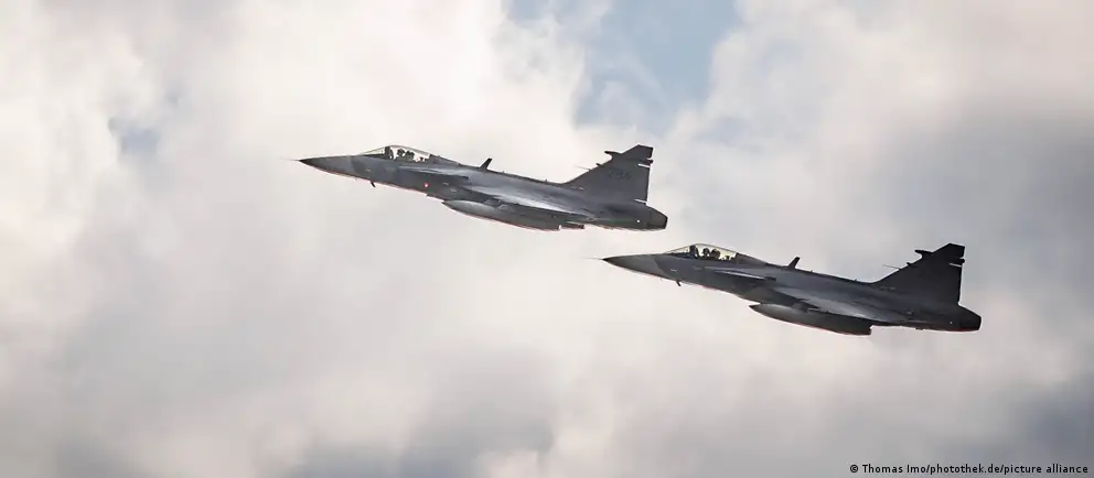 12 июня шведские Gripen дважды вылетали для перехвата российских Су‑24 и Су‑34 над Балтийским морем. Воздушное пространство Швеции не было нарушено, к операции была привлечена и Дания.