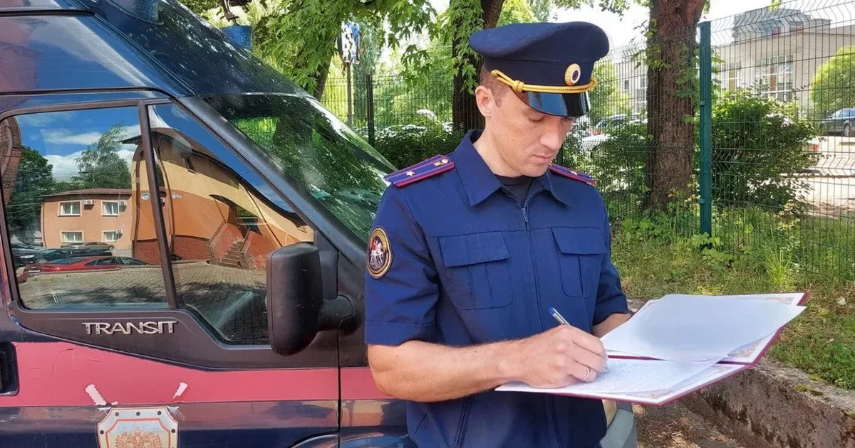 Следственный комитет организовал доследственную проверку после появления в СМИ сведений о противоправных действиях мужчины в отношении несовершеннолетней на озере Шенфлиз.