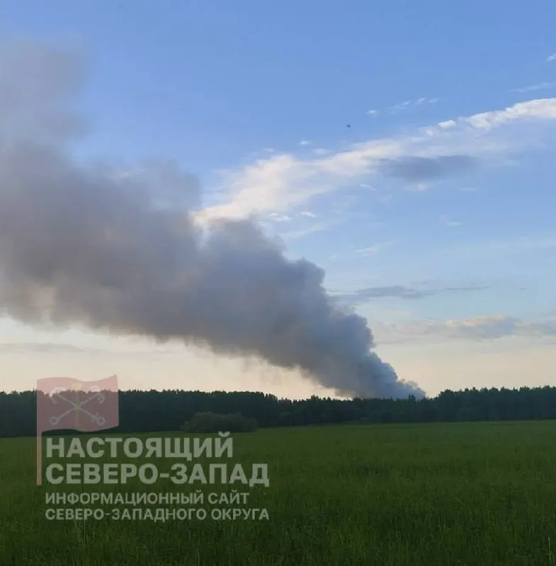 Местные жители жалуются на сильный запах гари и затруднённое дыхание из‑за пожара на свалке в Ухте.