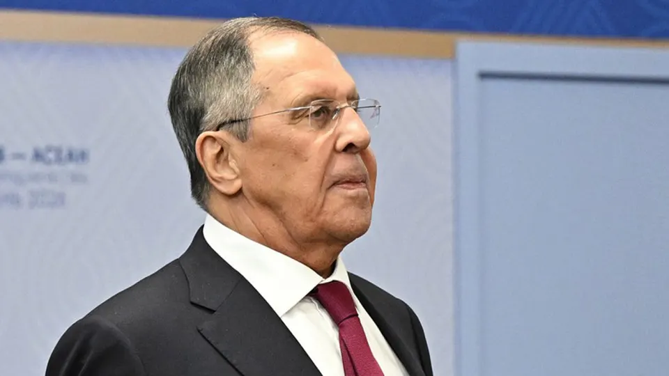 Глава МИД заявил, что по поручению верховного главнокомандующего будут регулярно проводиться групповые удары по украинским объектам, влияющим на боеспособность ВСУ. Заявление прозвучало после самой масштабной ночной атаки дронов на Московский регион.