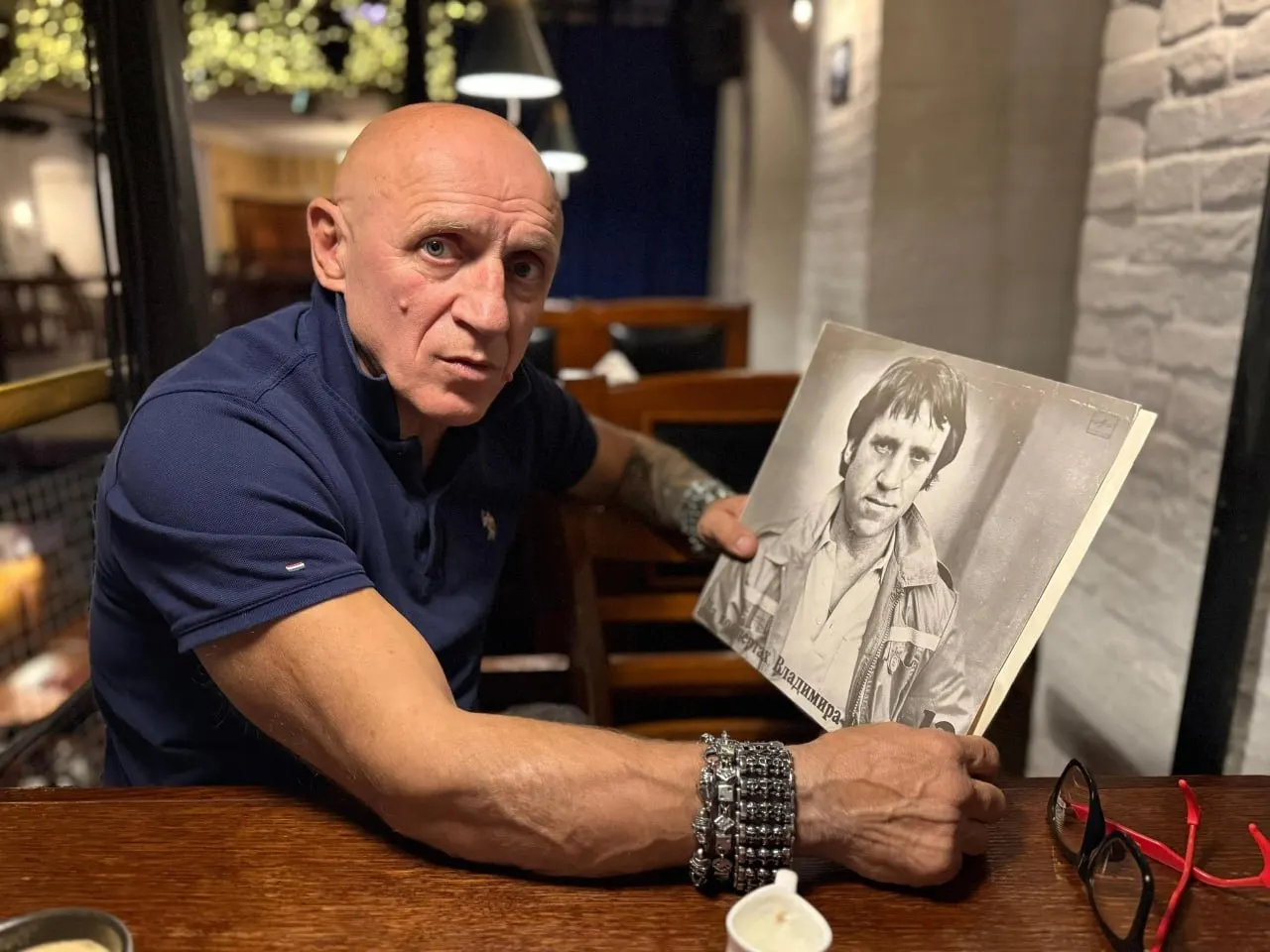 Сергей Кадников даст концерт на площади перед Ломоносовским ДК в рамках празднования Дня города и Сабантуя. С 12:00 до 15:00 на сцене — заслуженные артисты Татарстана и коллективы из Архангельска.