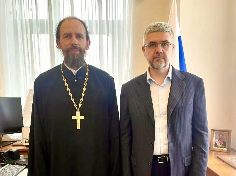На Петербургском международном юридическом форуме замминистра юстиции Вадим Баланин заявил, что сожительство без регистрации брака можно рассматривать как угрозу безопасности и сообщил о мониторинге возможных изменений в Семейный кодекс.