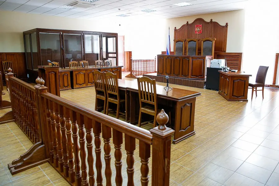 Суд посчитал, что расследование по делу о неудачной операции проведено надлежащим образом и отказал в возобновлении уголовного дела. 52‑летняя Ирина Зайченко осталась глубоко инвалидом; её семья намерена оспаривать решение и добиваться продолжения проверки.