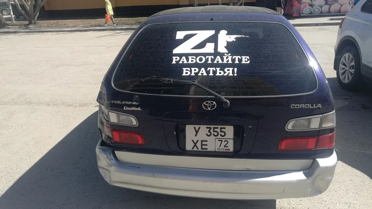 В новый единый государственный учебник по литературе добавили крылатые выражения, произнесённые современными героями — в числе цитат «Работайте, братья» и фраза бортпроводника, сказанная во время эвакуации после аварийной посадки.