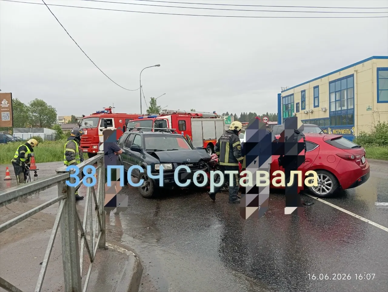 Авария на улице Бондарева (трасса А‑121) — шесть пострадавших доставлены в Сортавальскую ЦРБ, угрозы жизни нет.