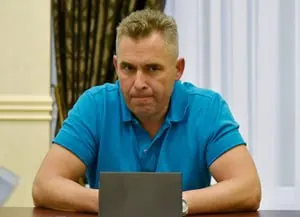 Совет Европейского Союза расширил пакет ограничений: в санкционный список вошли свыше 80 человек и организаций, в том числе экс-уполномоченный по правам ребенка Павел Астахов и генпрокурор Александр Гуцан; под ограничения попали также ряд журналистов и блогеров.
