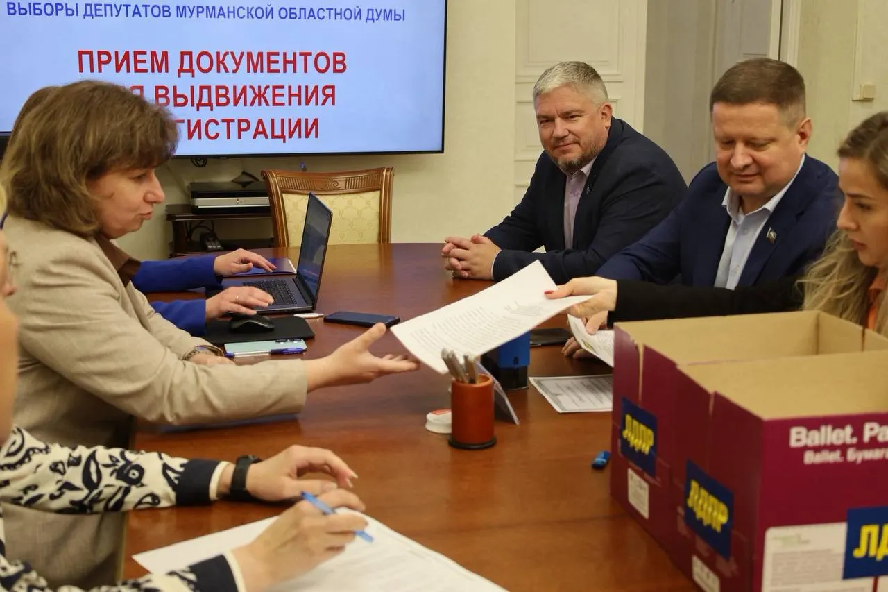 ЛДПР направила в избирком документы на выдвижение областного списка кандидатов для выборов депутатов Мурманской областной Думы восьмого созыва.