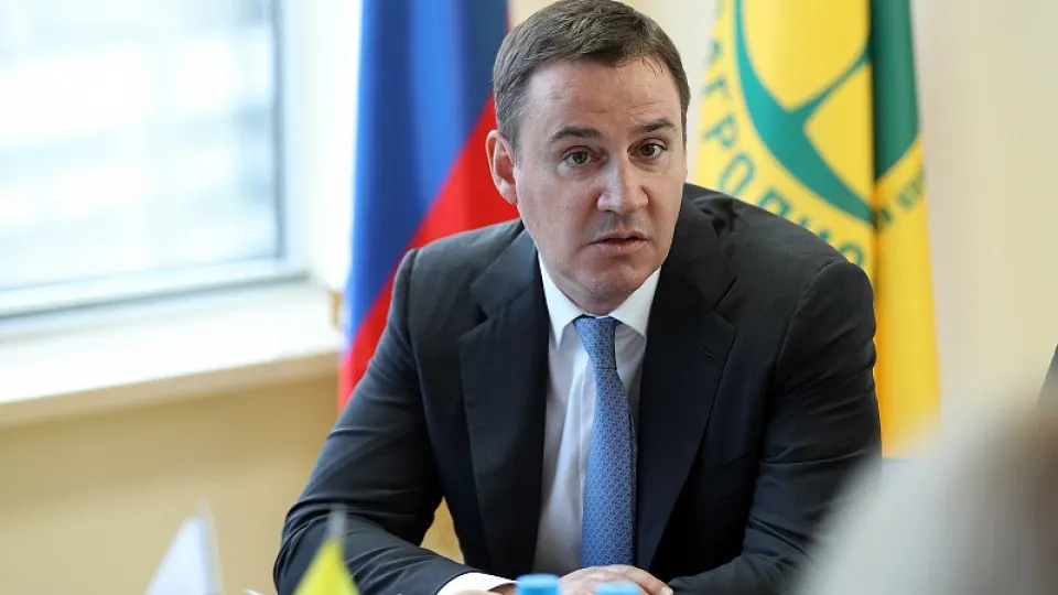 Зампред правительства расширил влияние на РЭО через кадровые назначения в наблюдательный совет и возможное назначение нового гендиректора; перестановки происходят на фоне уголовных дел в руководстве компании.