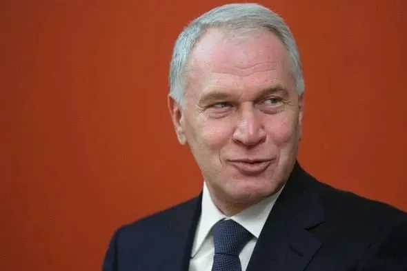 Ковальчук получил орден за вклад в социальные проекты, сохранение культурно-исторических ценностей и благотворительность; Forbes оценивает его состояние в $2 млрд.