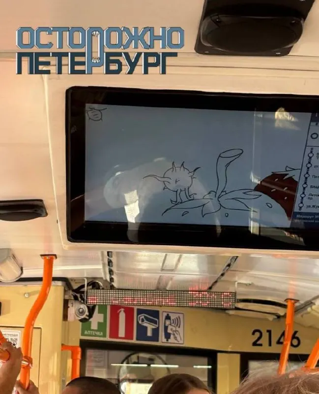 В жару в салонах городского транспорта, в том числе в троллейбусе №8, температура поднимается до +30 °C. Жители жалуются на ухудшение качества обслуживания при росте стоимости проезда.