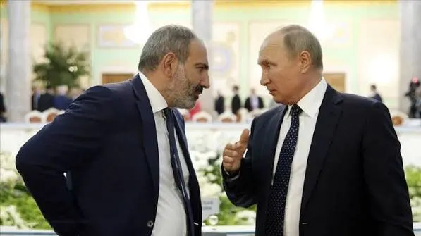 По инициативе армянской стороны премьер-министр провёл телефонный разговор с российским лидером и потребовал вмешательства в ситуацию с ограничениями на поставки из Армении.