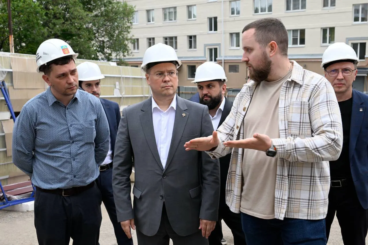 Владелец отчёта посетил Заозерск и Североморск, обсудил с администрациями и жителями вопросы жилья для семей военных и благоустройства инфраструктуры в районах.