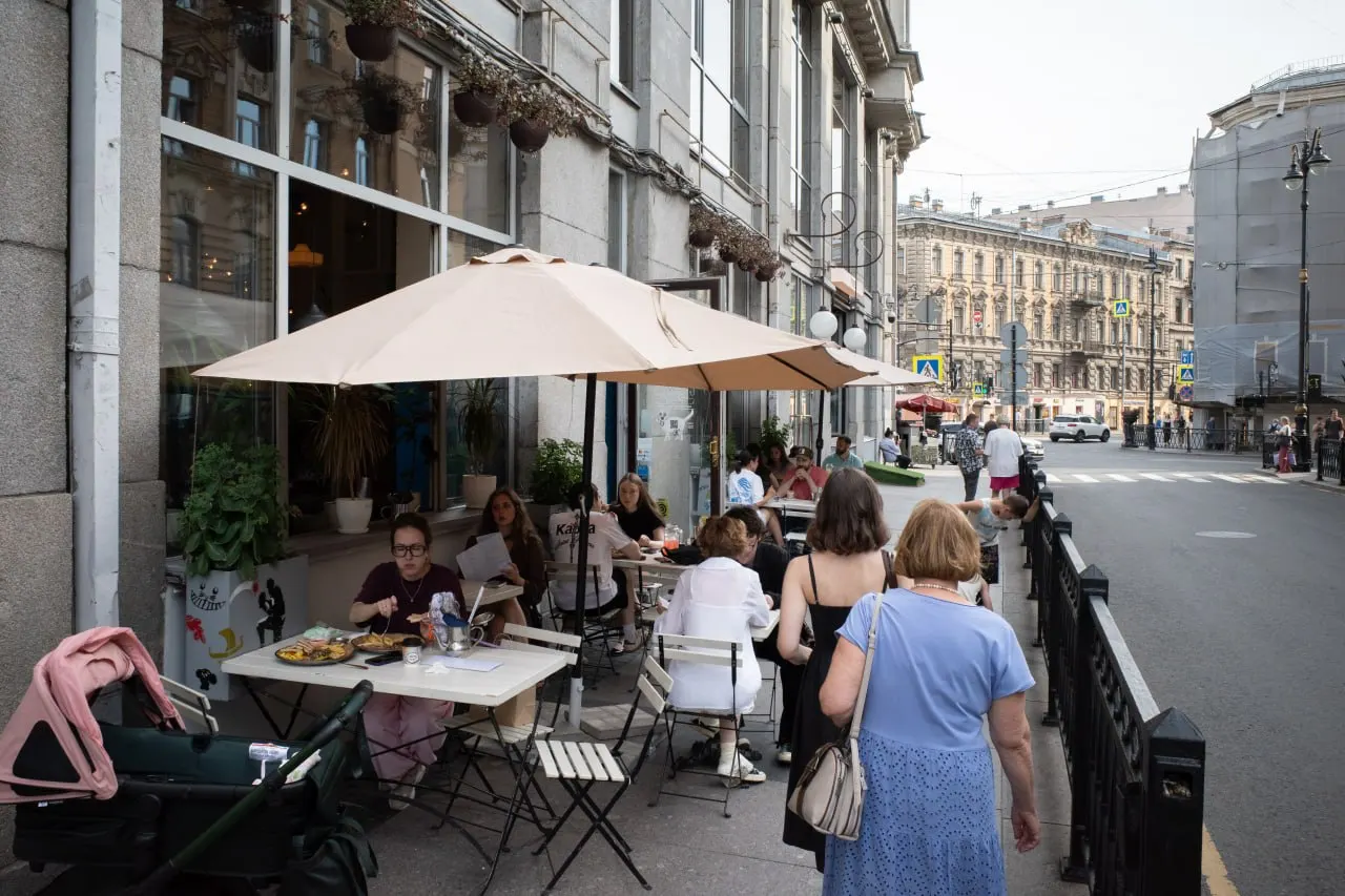 В&nbsp;Петербурге за&nbsp;год&nbsp;сократилось число кафе с&nbsp;летними верандами