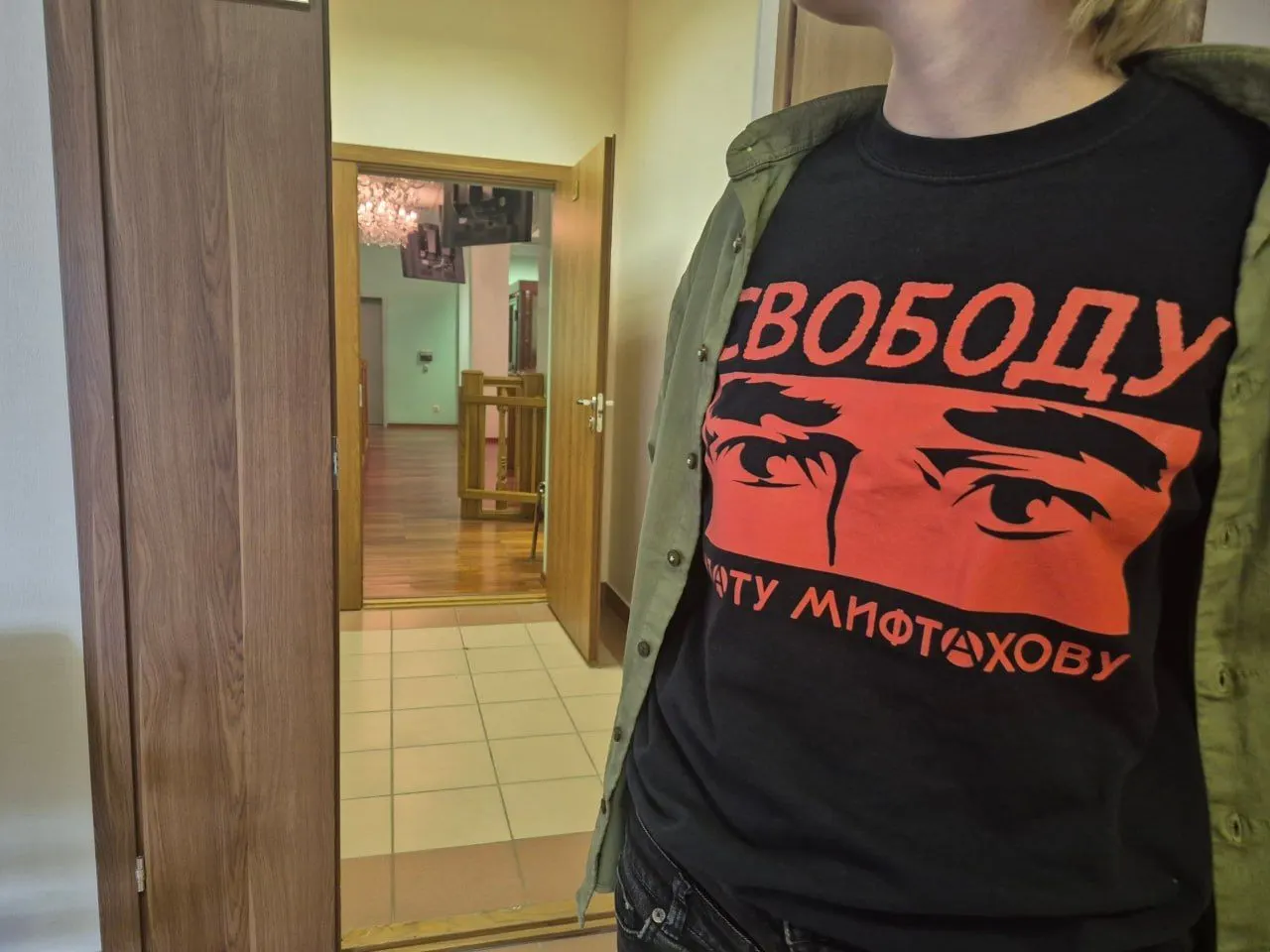 Лабытнангский городской суд признал неправомерным отказ следователя возбудить уголовное дело по заявлению о пытках заключённого Азата Мифтахова и удовлетворил жалобу защиты.