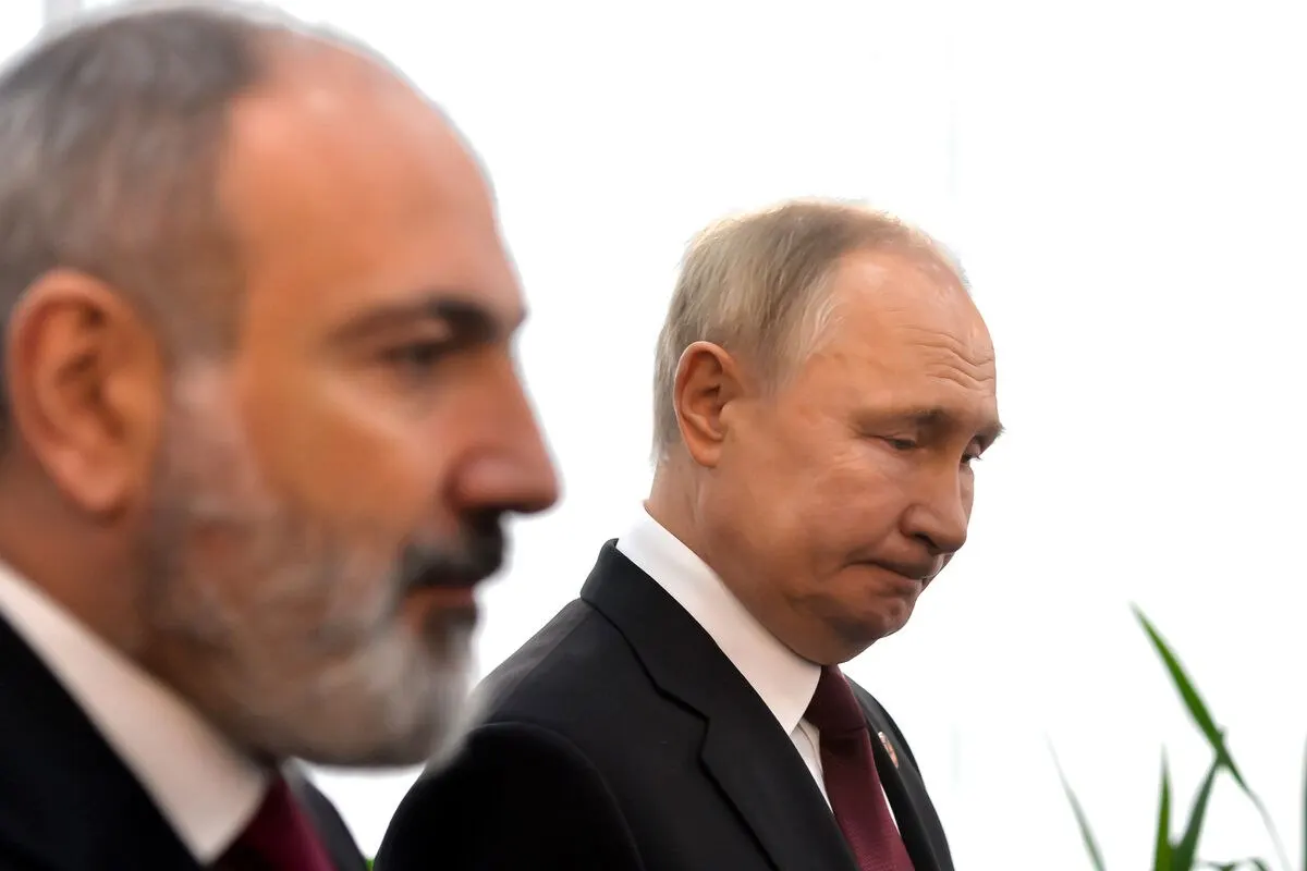 За январь—май 2026 года товарооборот между странами составил $2,196 млрд — снижение на 21,5%. Доля России в обороте Армении сократилась с 35,1% до 28% на фоне дипломатических трений и ограничений на ввоз продуктов.