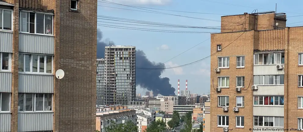Министерство иностранных дел ФРГ расширило рекомендацию по поездкам: из‑за учащающихся ударов беспилотников предупреждение теперь действует для всей территории России. Указаны риски задержаний, перебоев в авиасообщении и дефицита топлива.
