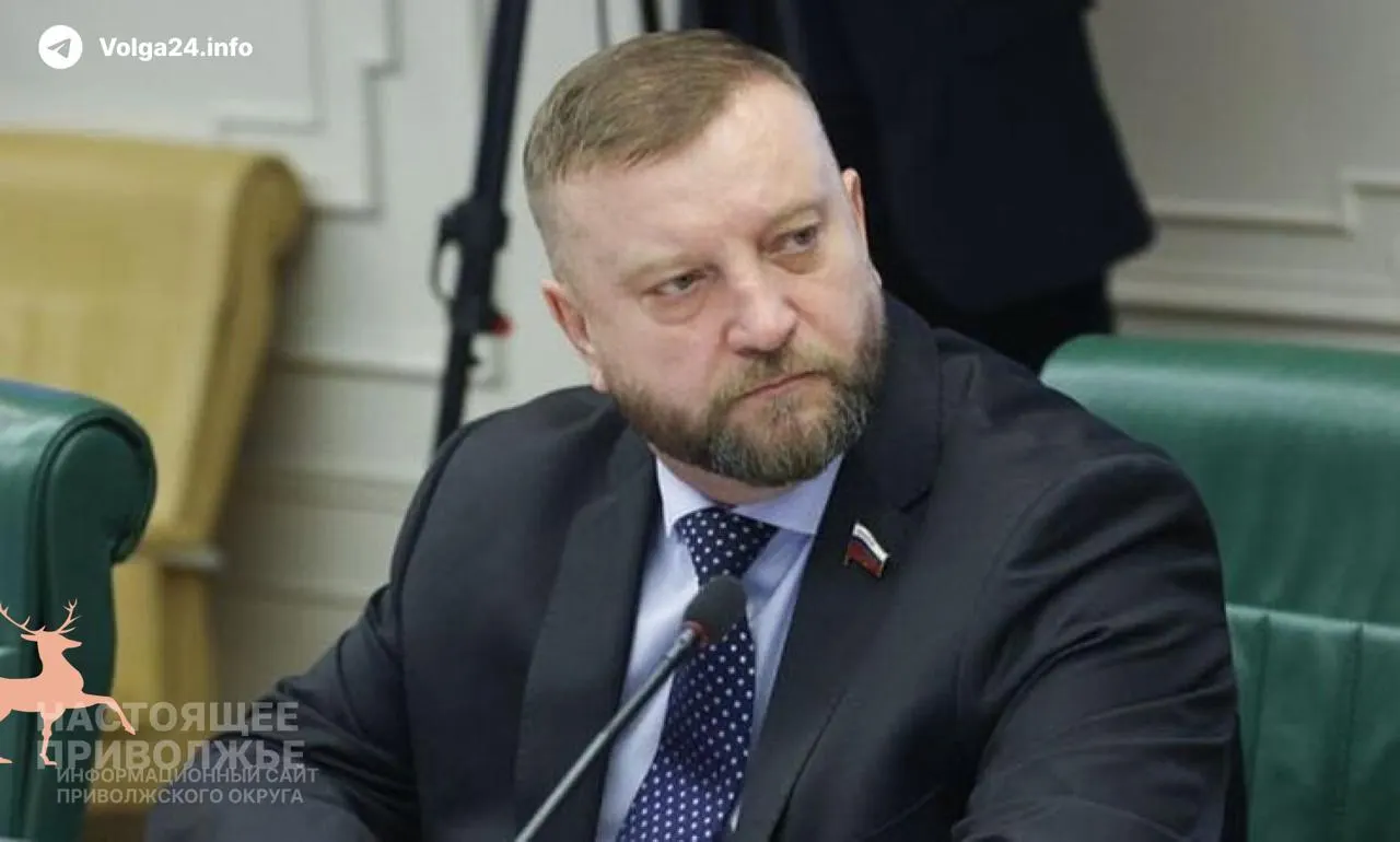В Совете Федерации озвучили идею переложить часть обязанностей по наблюдению за воздушной обстановкой на добровольцев и частный бизнес: по предложению сенатора, «местную ПВО» могут комплектовать все желающие, а предприятиям предлагается самостоятельно обеспечивать средства ПВО.