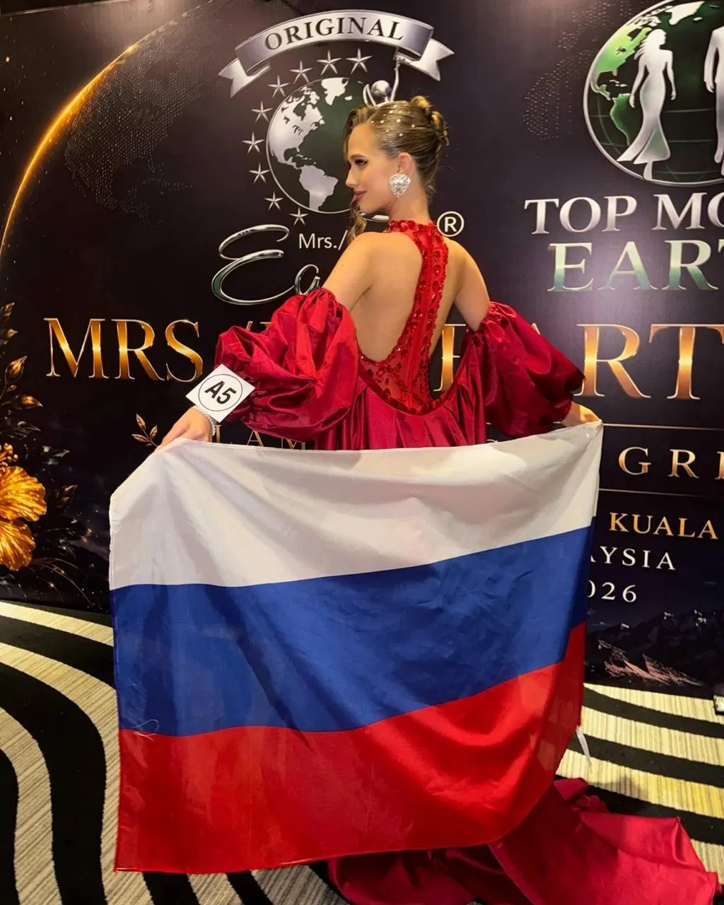 17-летняя Валерия Коробицына завоевала корону Top Model Earth 2026 и рассказала о трудностях адаптации к часовому поясу и местной кухне.
