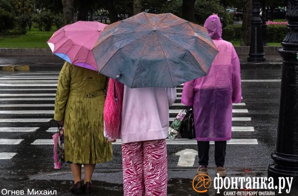 Сегодня — облачно с прояснениями: в Санкт-Петербурге +20–22 °C, по Ленобласти +18–23 °C. На выходных ожидается теплее и преимущественно сухо.