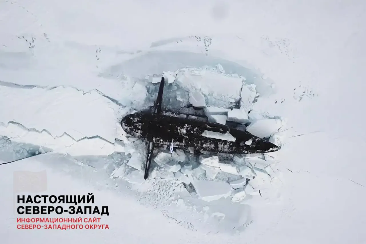Правительство исключило из федеральной статистики показатель доли современной военной техники в Арктической зоне — эти данные больше не будут публиковаться. Одновременно в Заполярье продолжается масштабное наращивание военной инфраструктуры: завод по производству беспилотников в Мурманске, новый военный городок под Кандалакшей и расширение подразделений в Печенге.