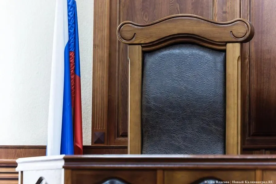 Суд признал виновными двух молодых мужчин в организации и содействии диверсиям на объектах транспортной инфраструктуры; приговоры уже вступили в законную силу.