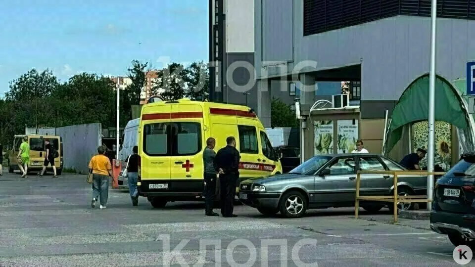 Утром 15 июля на рынке в Сельме посетители нашли прикрытое тело у входа. Полиция установила личность и обстоятельства смерти, предварительно — без признаков насилия.