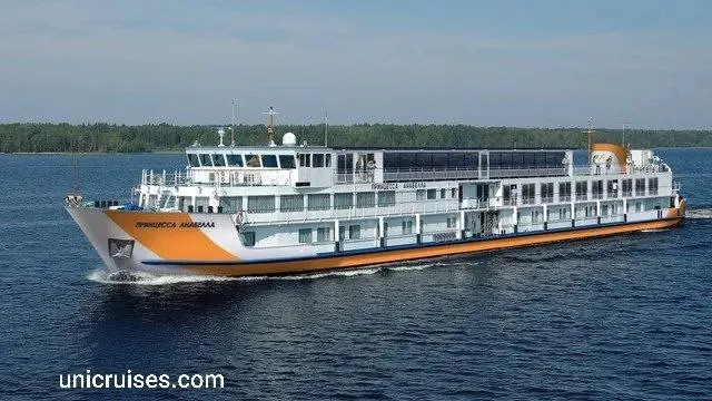 Круиз приостановили из‑за непогоды: капитан обратился в Леноблводоканал Лодейнопольского района, сотрудники наполнили цистерну водой, затем судно продолжило движение.